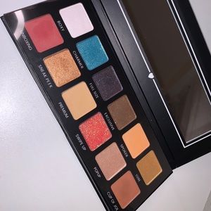 Hello, charmer “Community” Palette